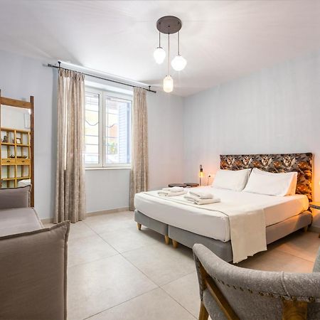 Bentzi...Boutique Apartment In Pangrati, Superior Suite أثينا المظهر الخارجي الصورة